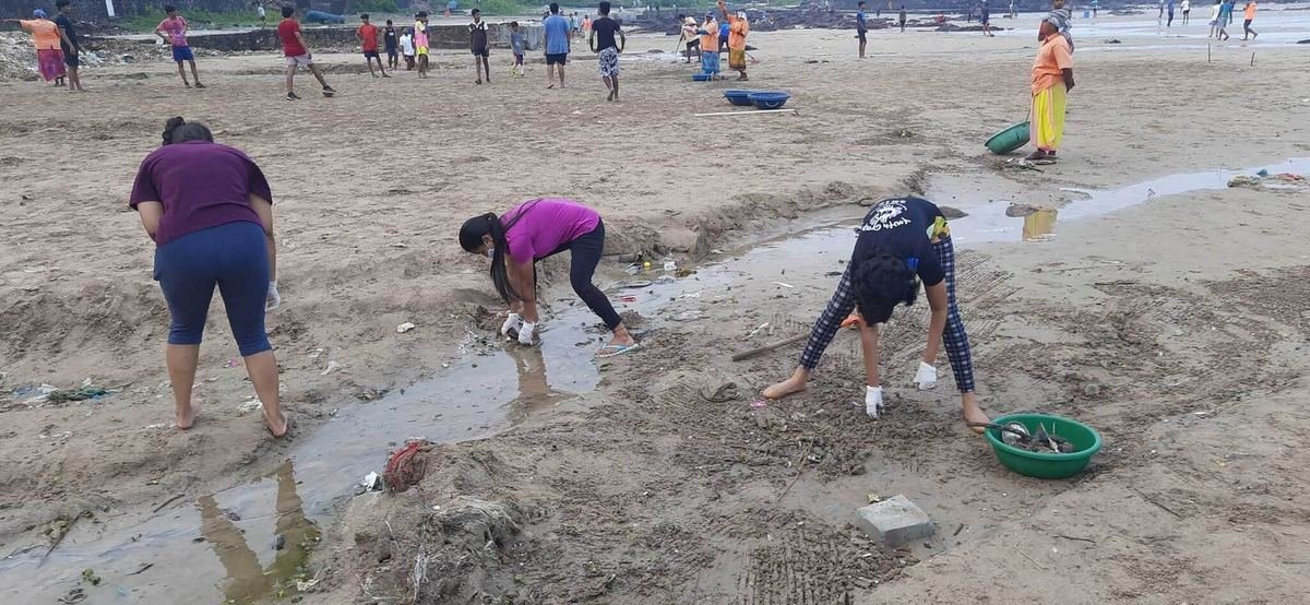 Beach Cleaning at Silver Beach, Madh Island