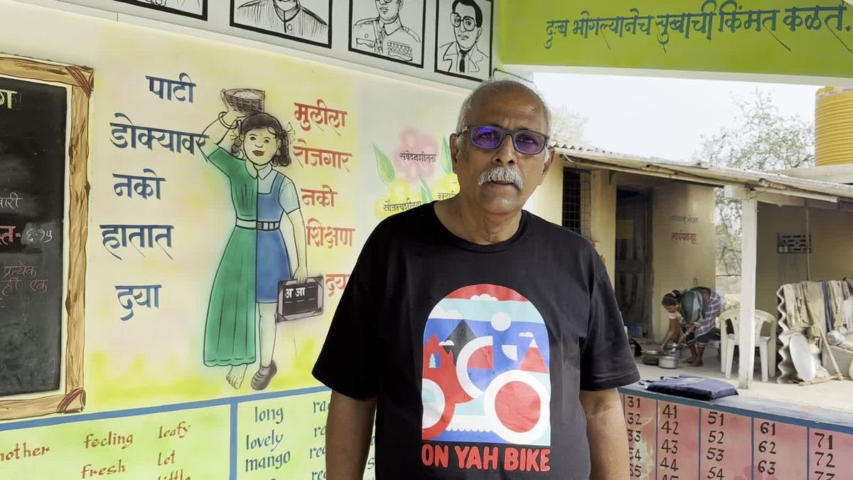 Rishi Muralimohan at the school during the visit